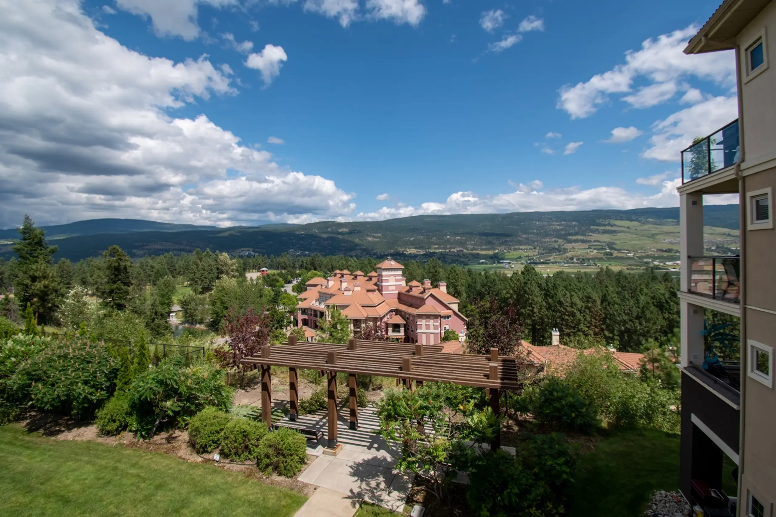 Home — Vacations Kelowna Vacation Rentals Kelowna BC